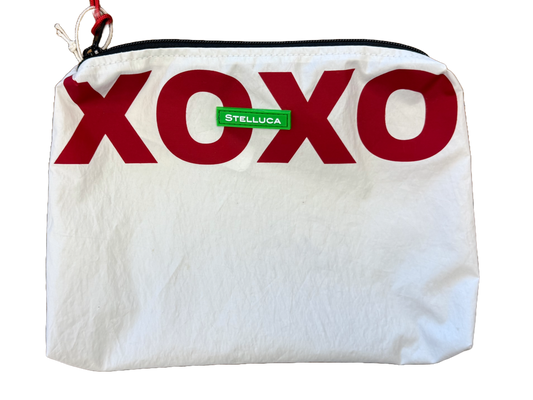 Hugs & Kisses Travel Organizer - Red